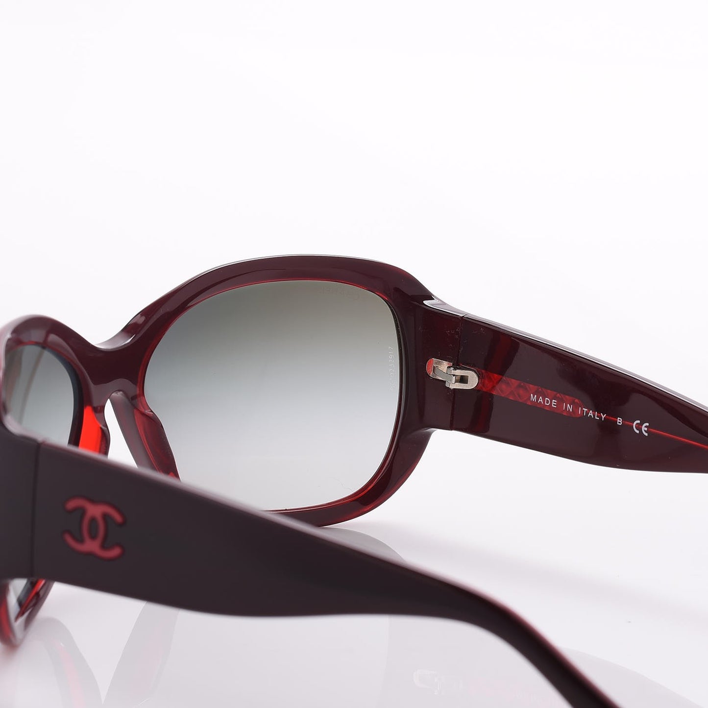 CC Logo Sunglasses 5226 Red