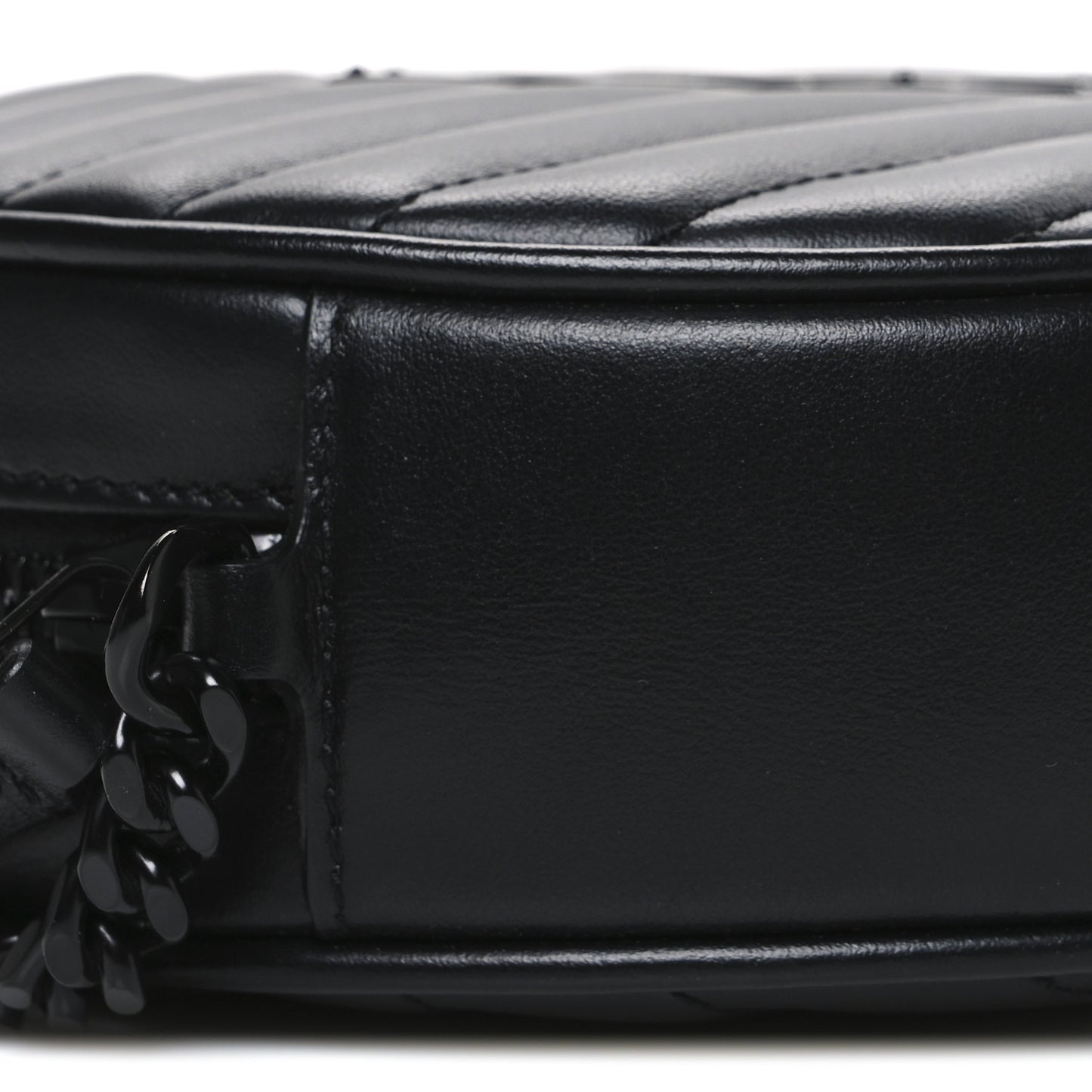 Calfskin Matelasse Chevron Round Vinyle Camera Bag Black