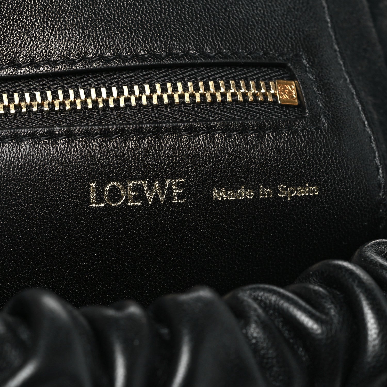 Loewe Mellow Nappa Small Monochrome Squeeze Bag Black 6 of 9