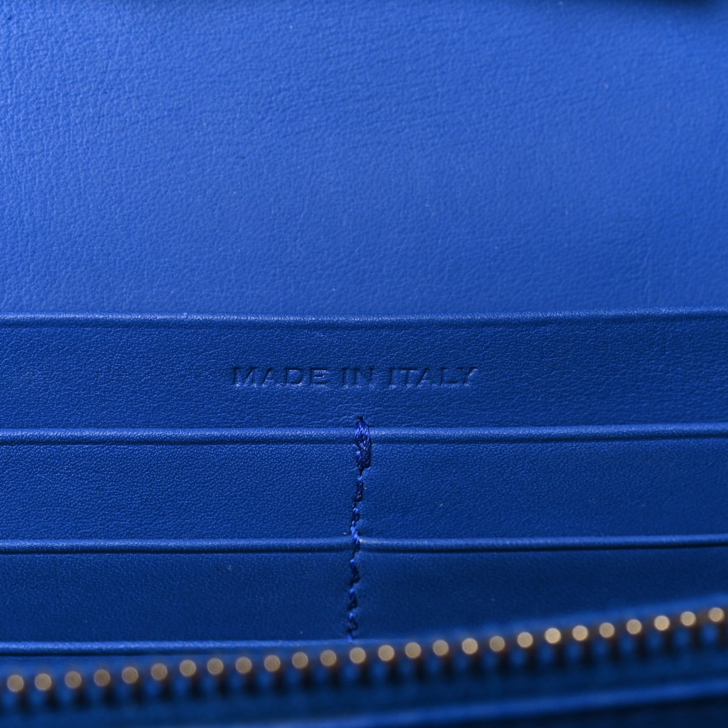 Calfskin Classic Y Ligne Chain Wallet Bleu Majorelle