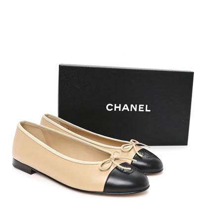 Chanel Lambskin Cap Toe CC Ballerina Flats 39.5 Beige Black 10 of 10