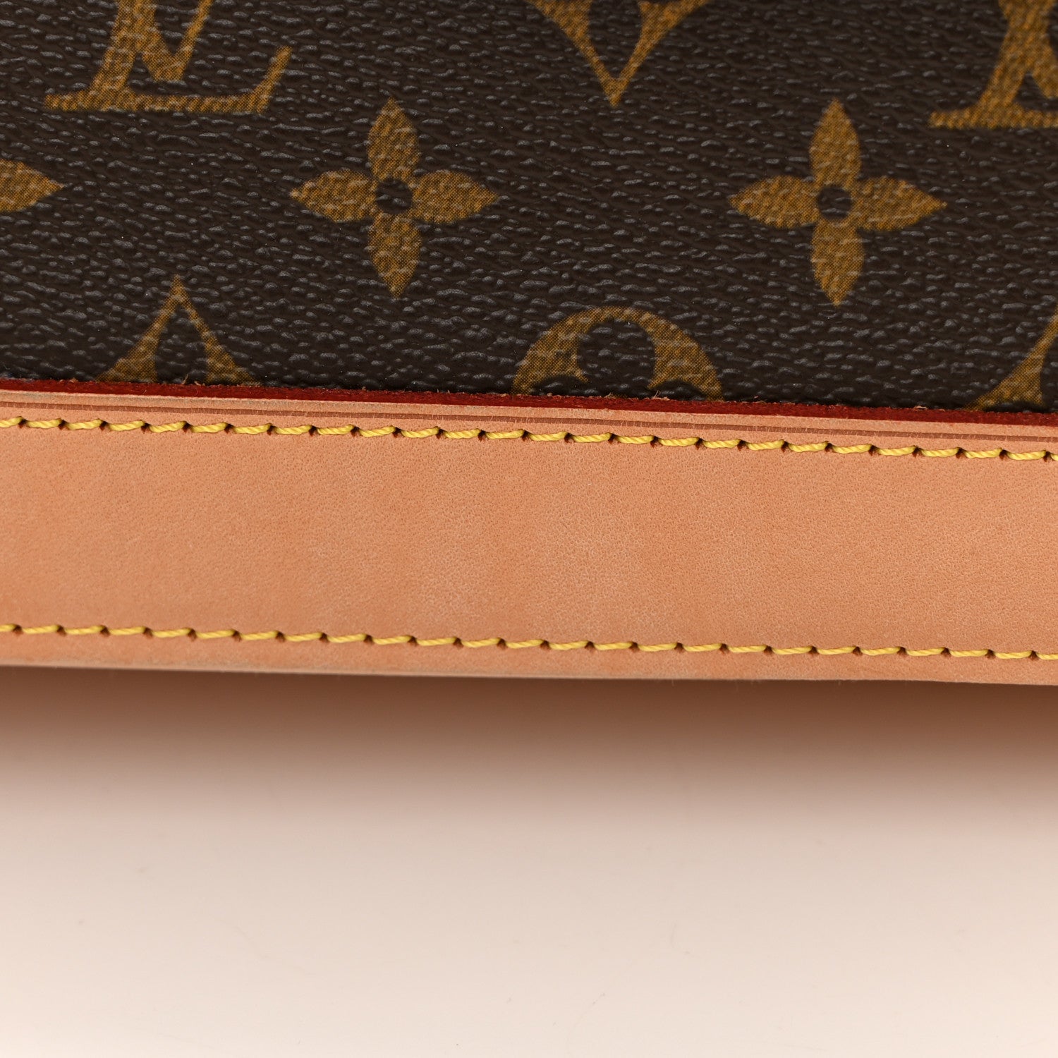 Louis Vuitton Monogram Lockit Horizontal 19 of 20