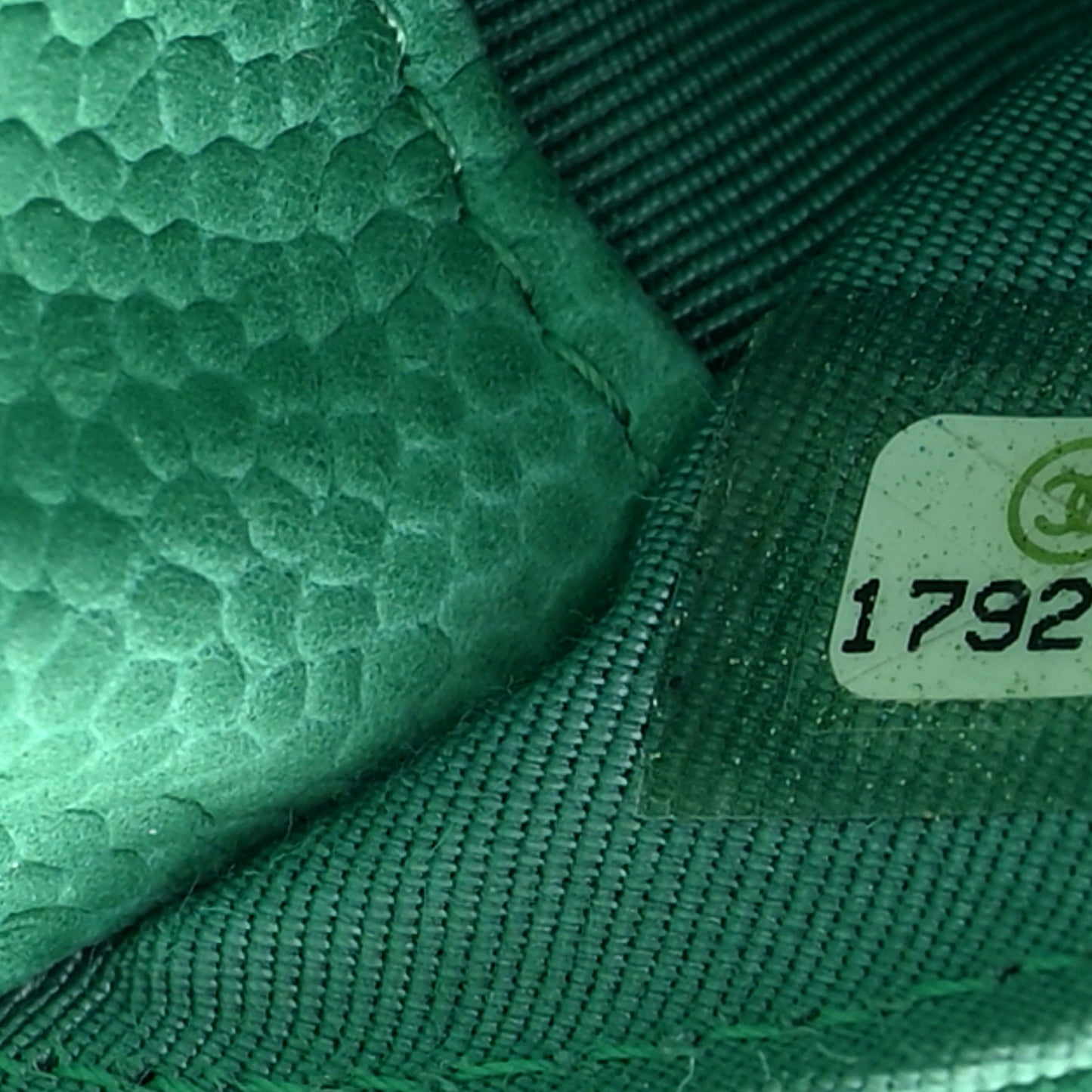 Iridescent Caviar Quilted Flap Zip Card Holder Green