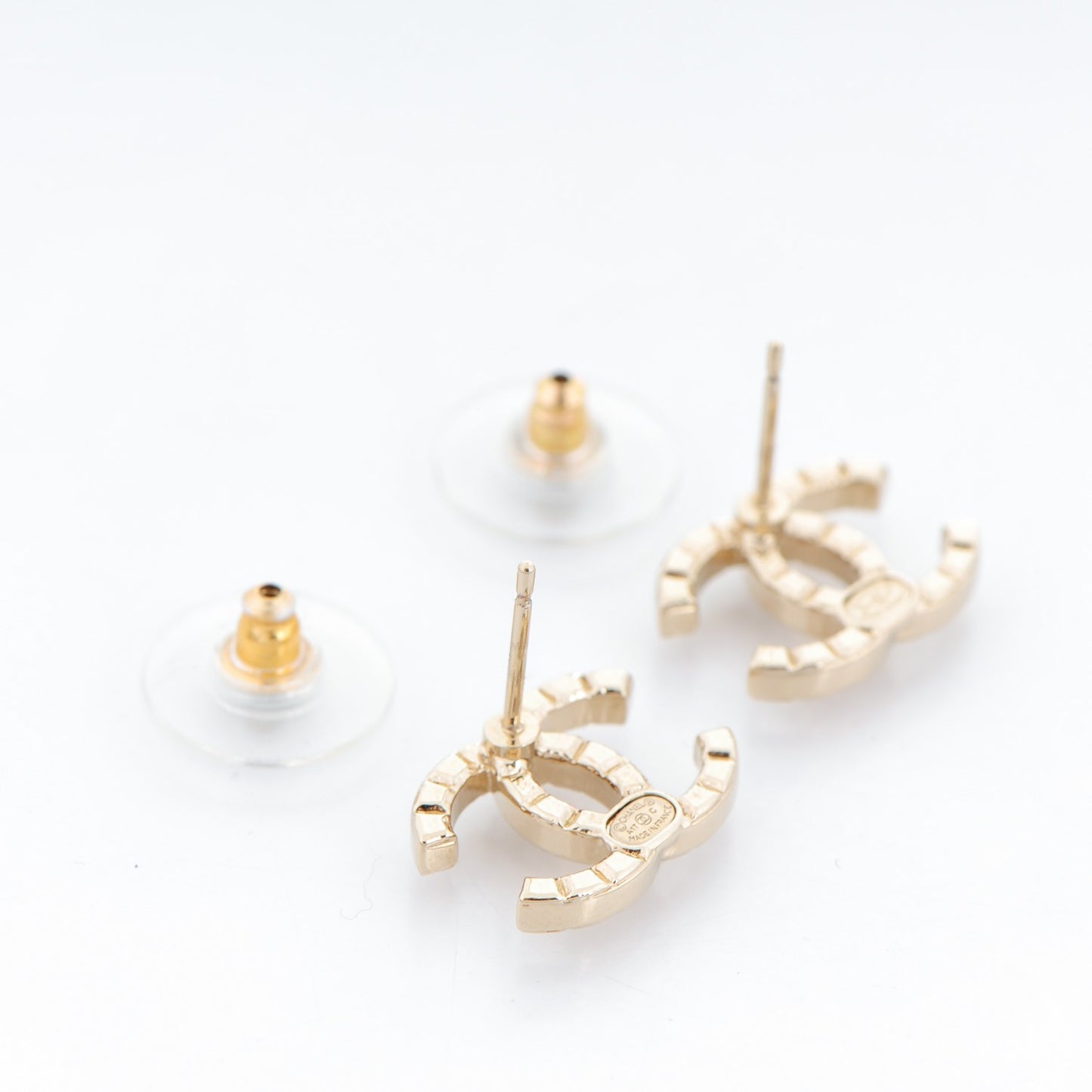 Studded CC Earrings Gold