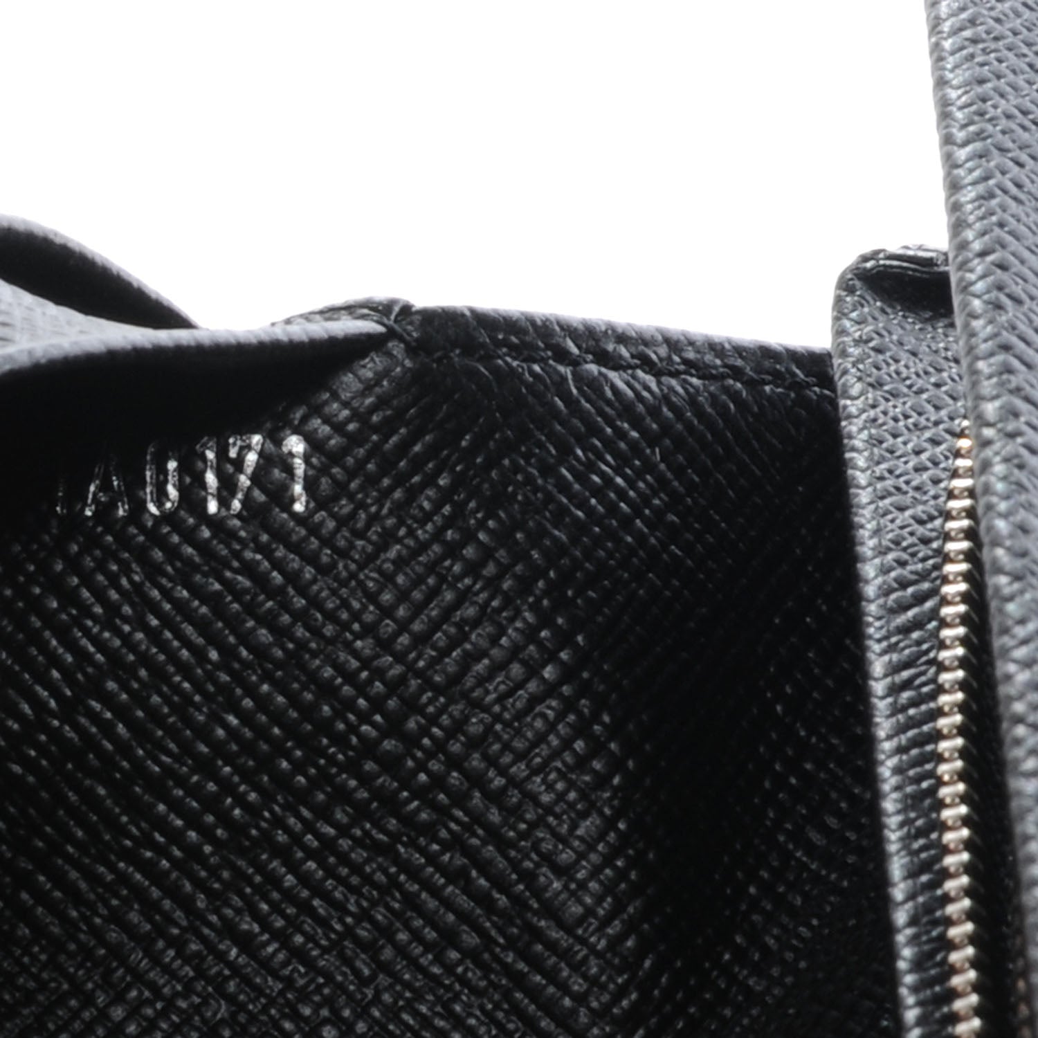 Louis Vuitton Epi Tresor Wallet Black 8 of 8