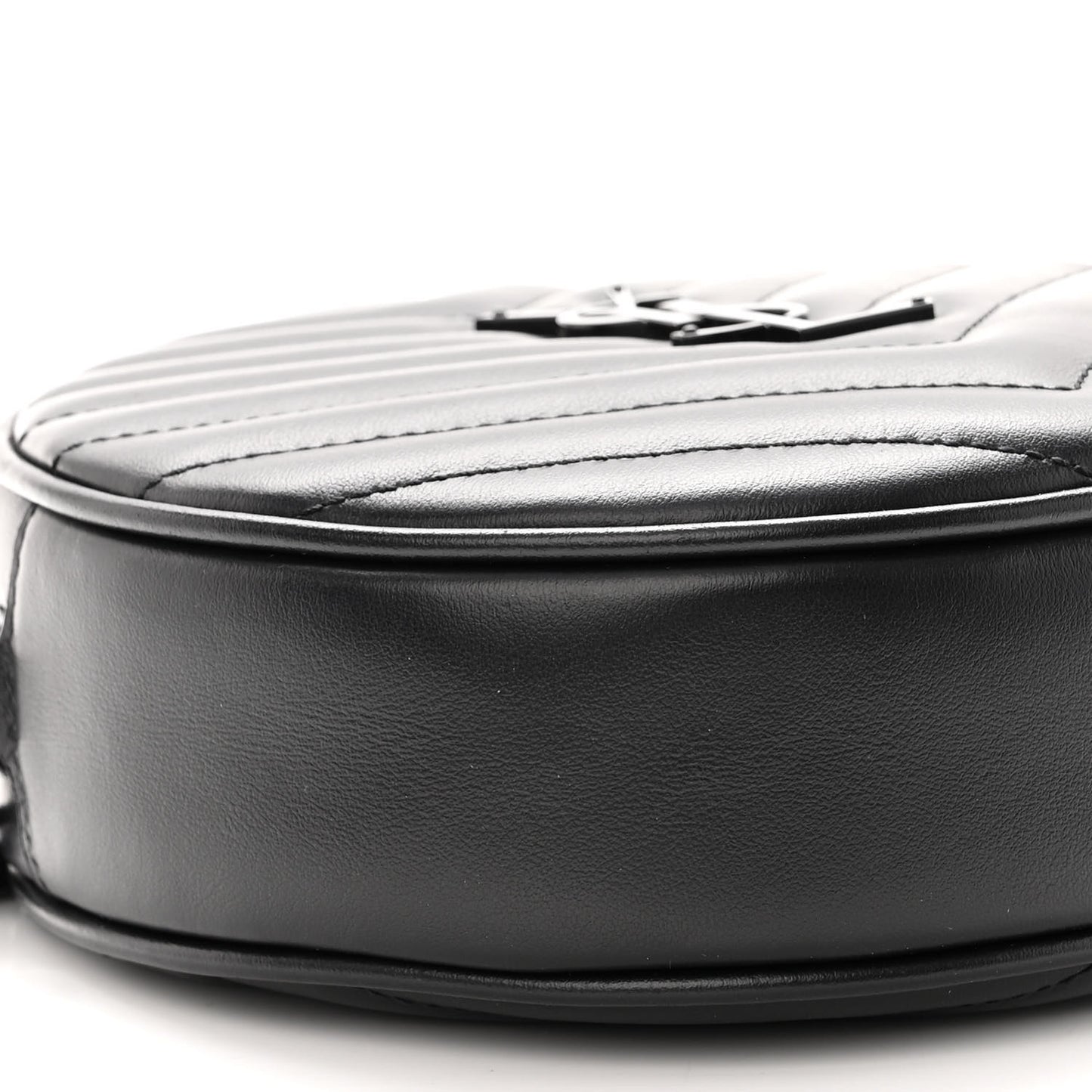 Calfskin Matelasse Chevron Round Vinyle Camera Bag Black