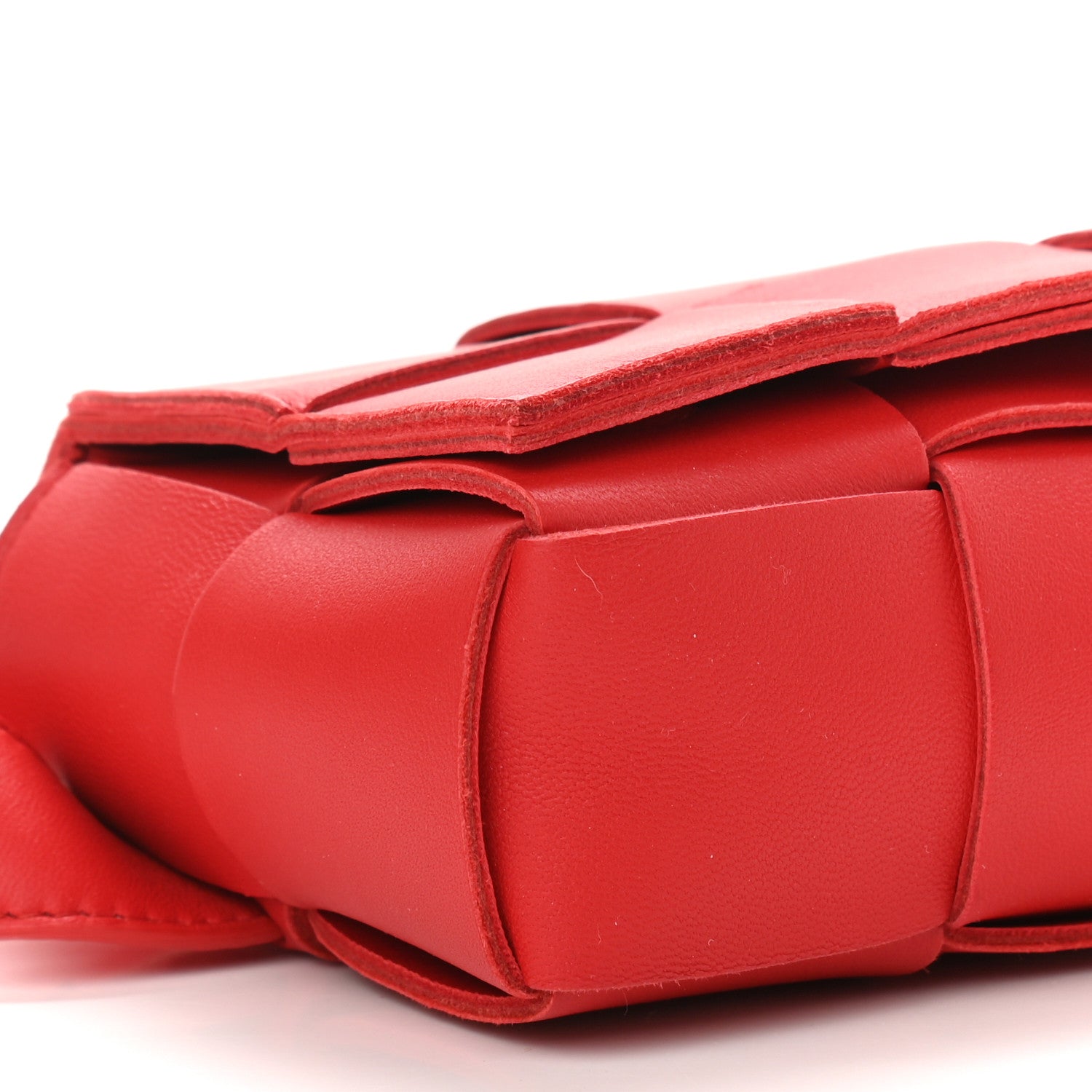 Bottega Veneta Nappa Maxi Intreccio The Belt Cassette Bag Bright Red 8 of 9