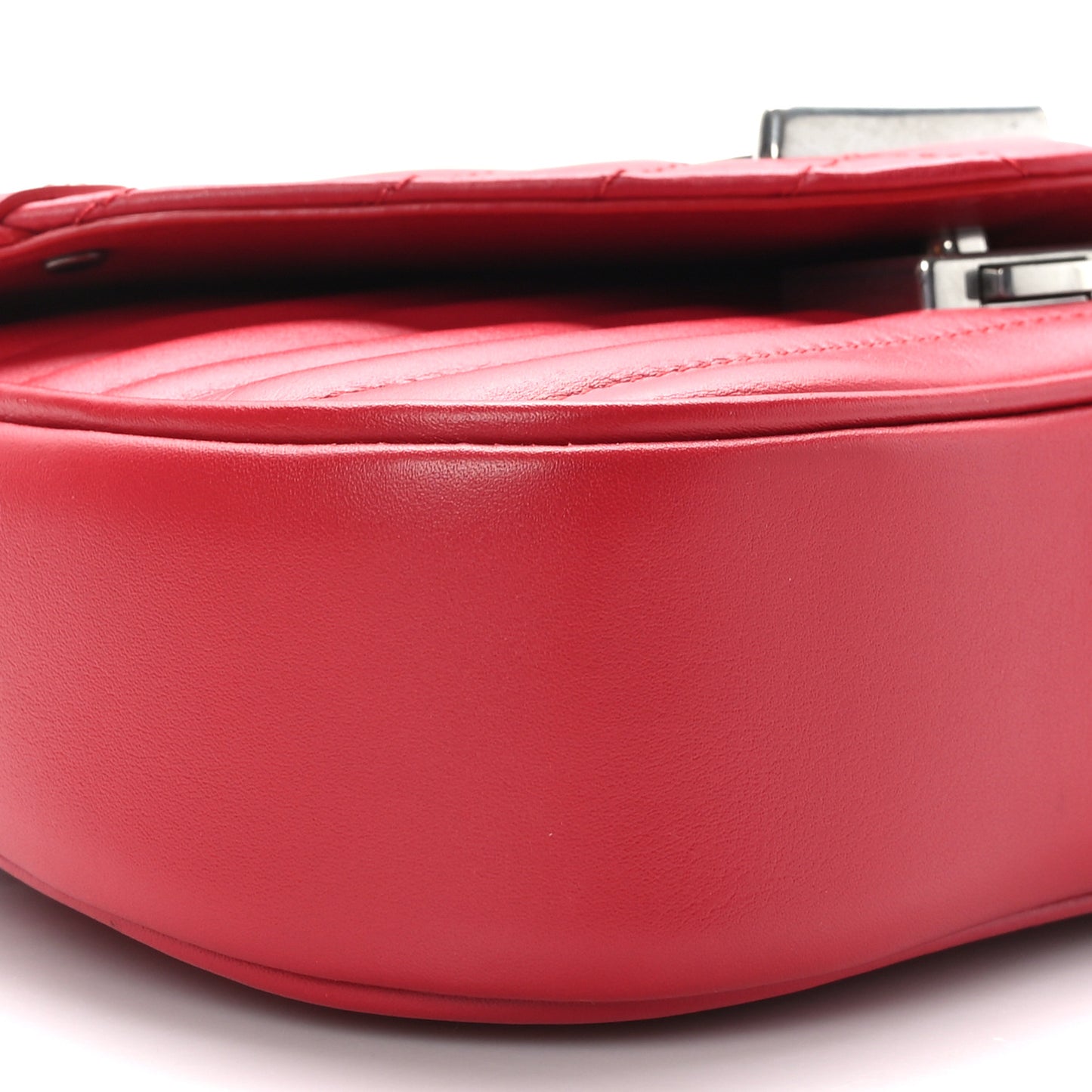 Calfskin New Wave Chain PM Scarlet