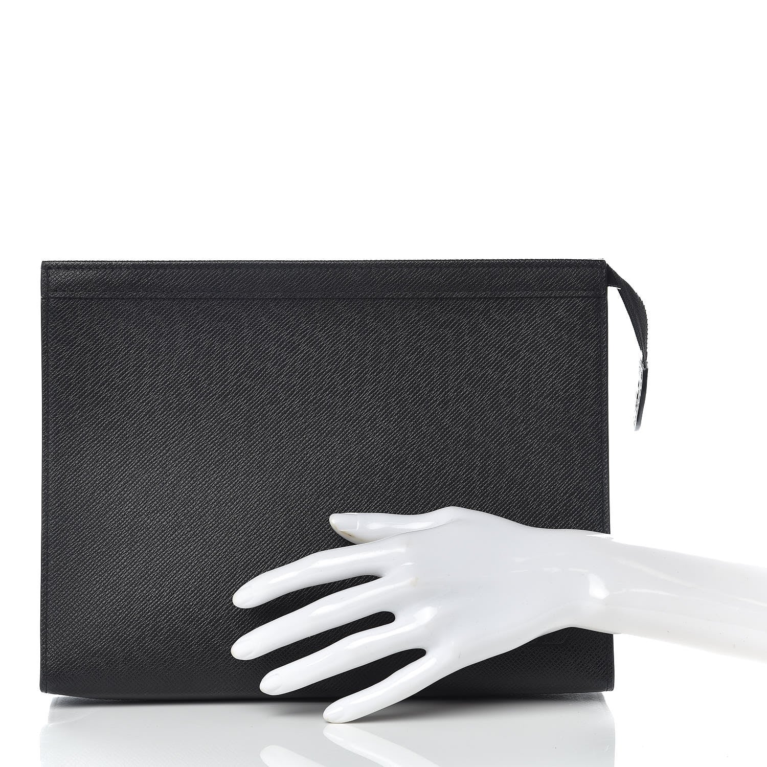 Louis Vuitton Taiga Pochette Voyage MM Black 2 of 8