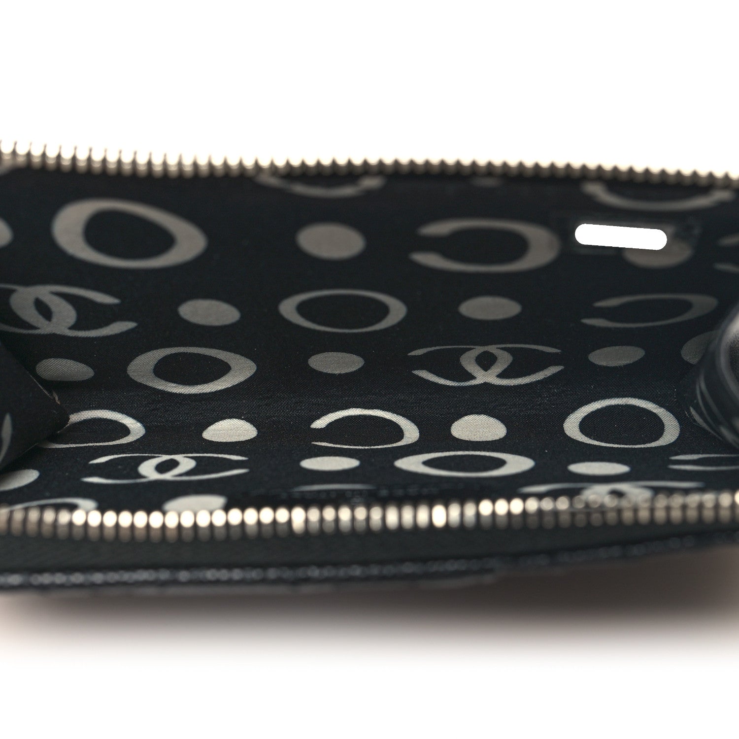 Chanel Caviar Quilted CC Logo Zip Around Card Holder Black 5 of 9