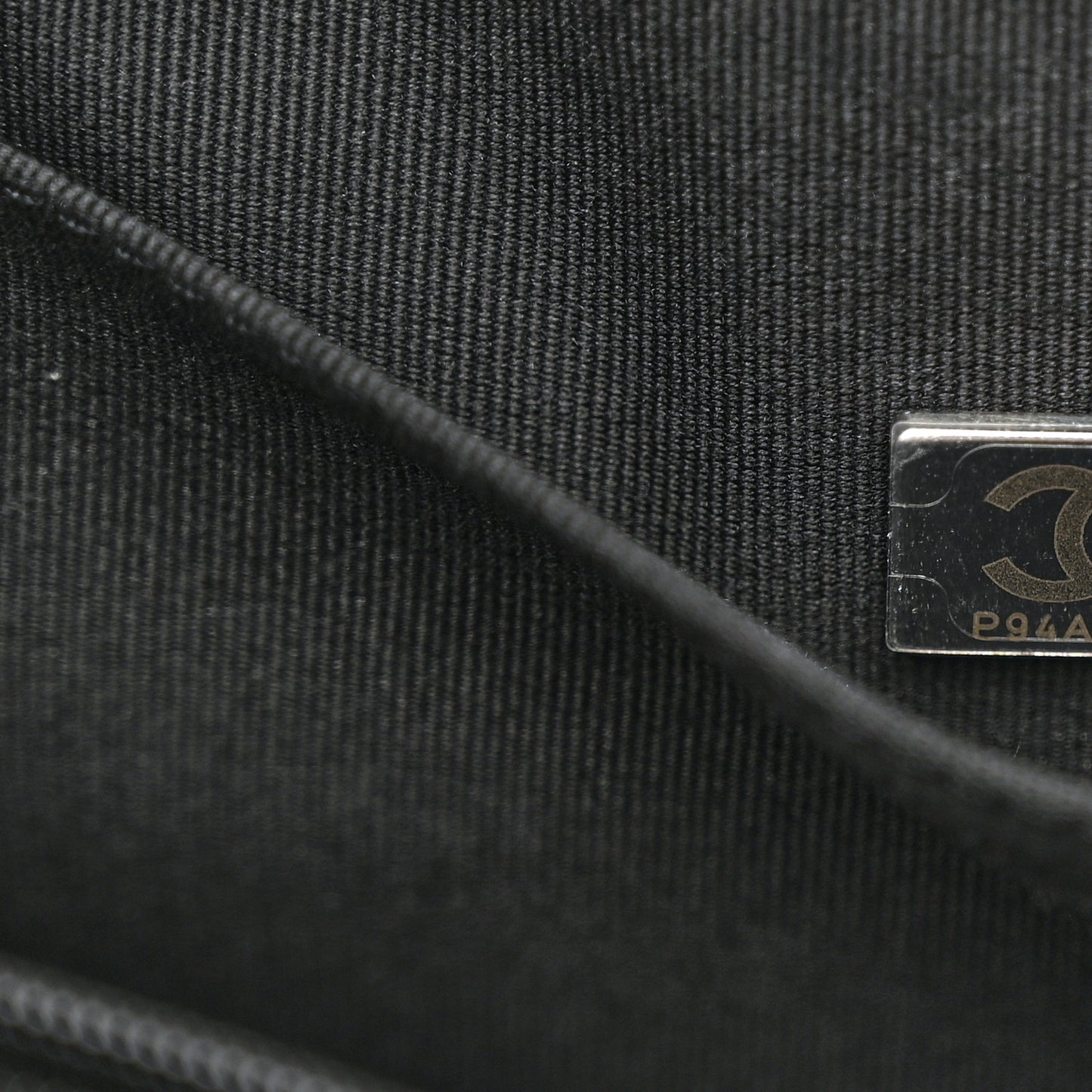 Caviar Quilted New Medium Boy Flap Black