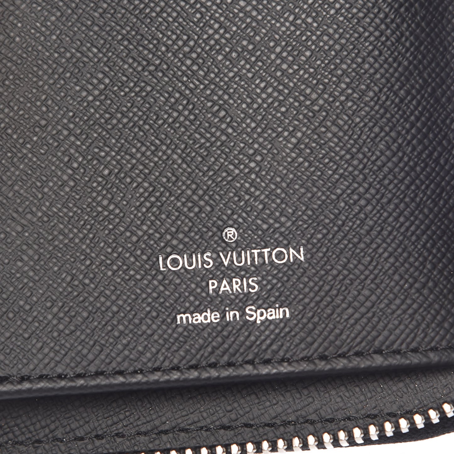 Epi Zippy Vertical Wallet Black