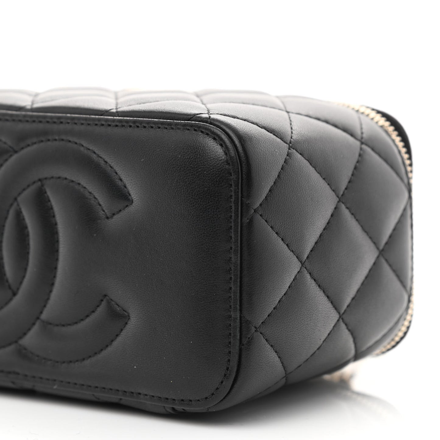 Lambskin Quilted Small Top Handle Vanity Case With Chain Black
