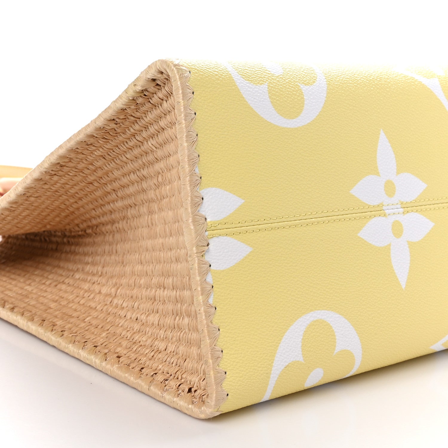 Louis Vuitton Monogram Giant By The Pool Rio De Janeiro Onthego GM Light Pink 8 of 9