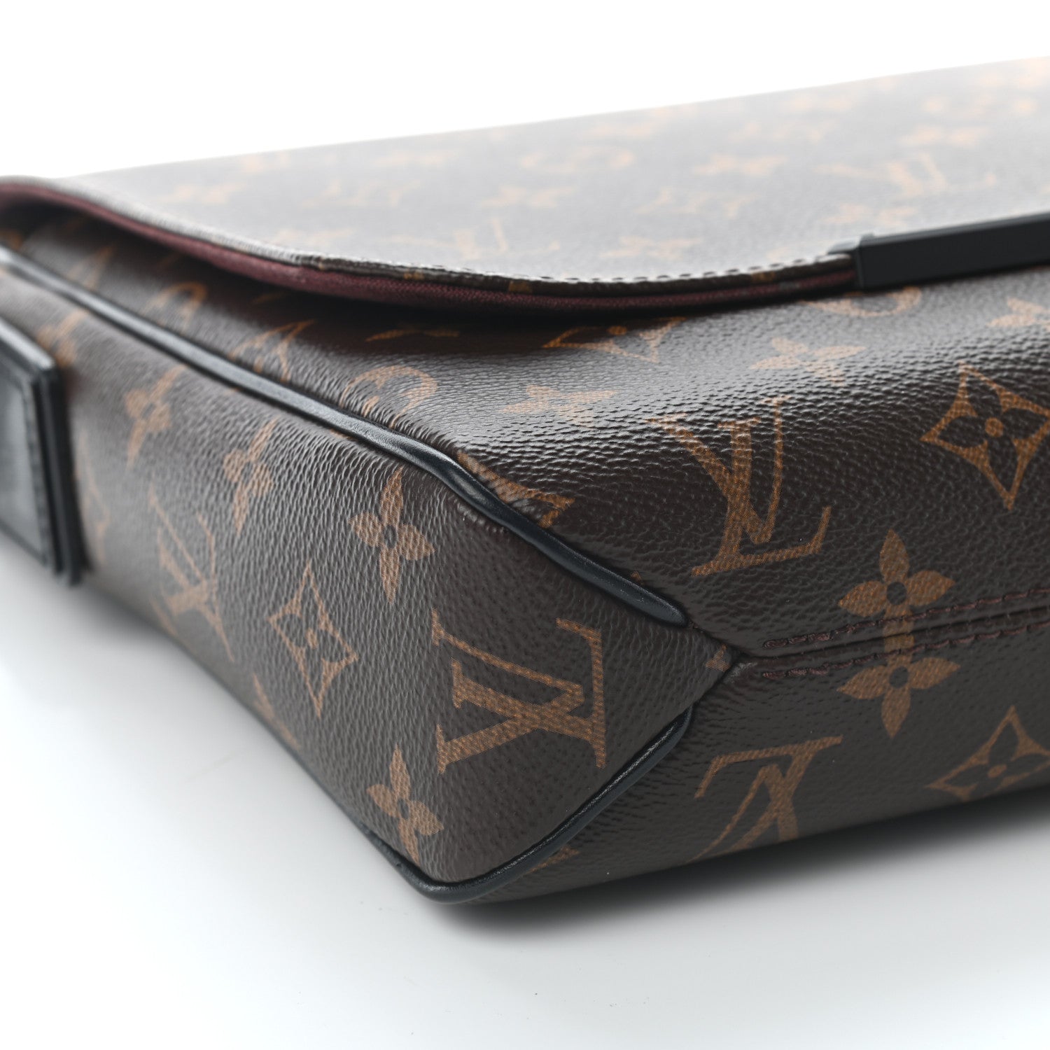 Louis Vuitton Monogram Macassar District PM 7 of 8