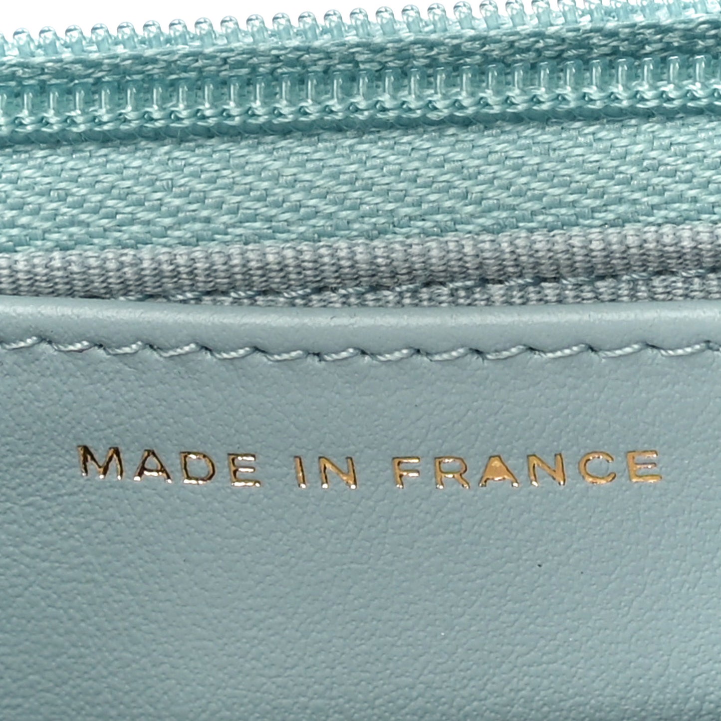 Caviar Quilted Wallet On Chain WOC Light Blue