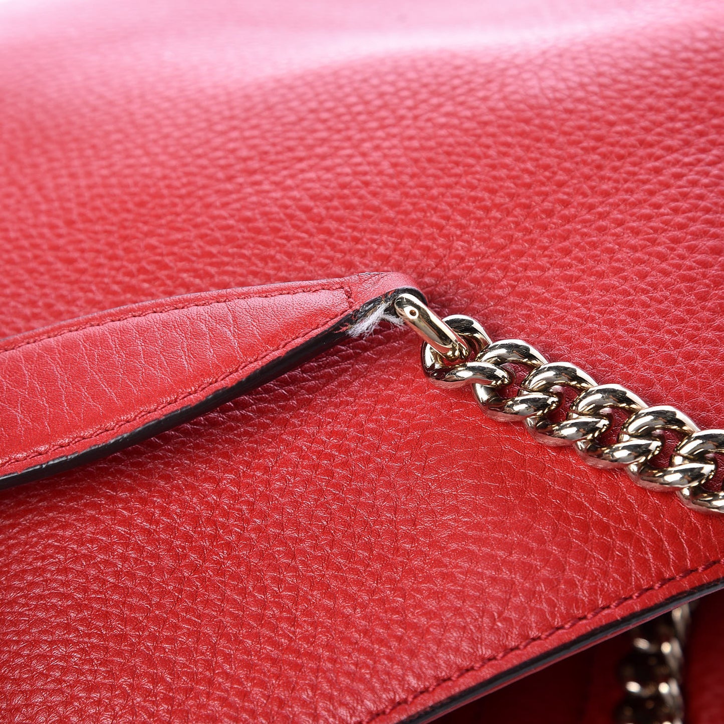 Pebbled Calfskin Large Soho Chain Shoulder Bag Tabasco Red