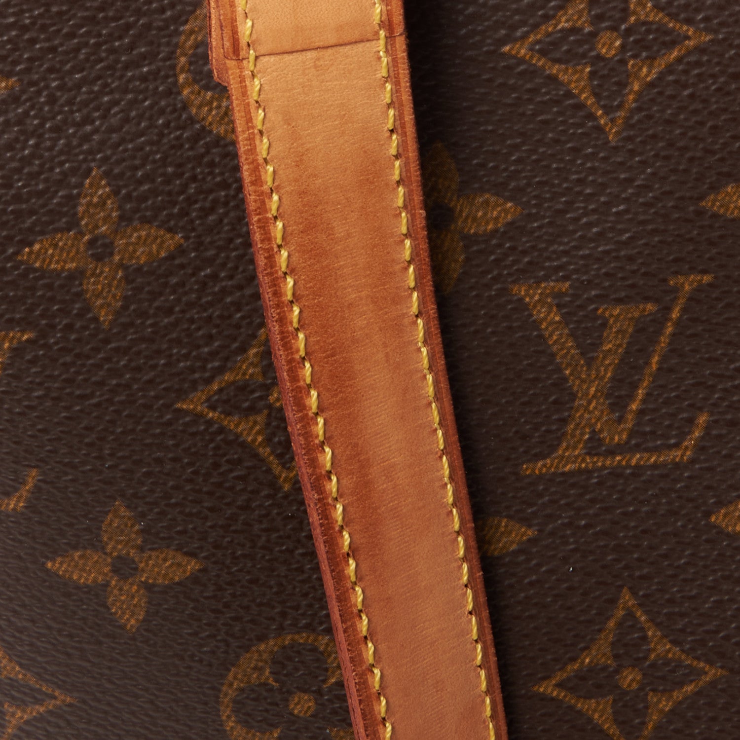 Louis Vuitton Monogram Cabas Mezzo 7 of 8