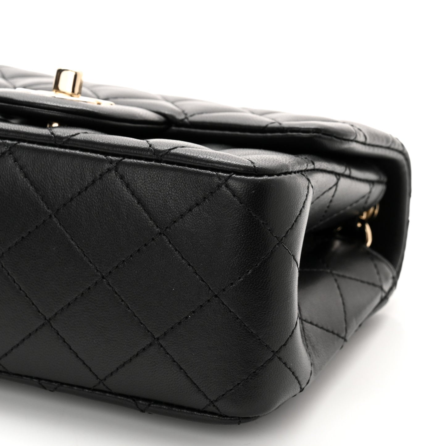 Lambskin Quilted Enamel Mini Pearl Crush Flap Black