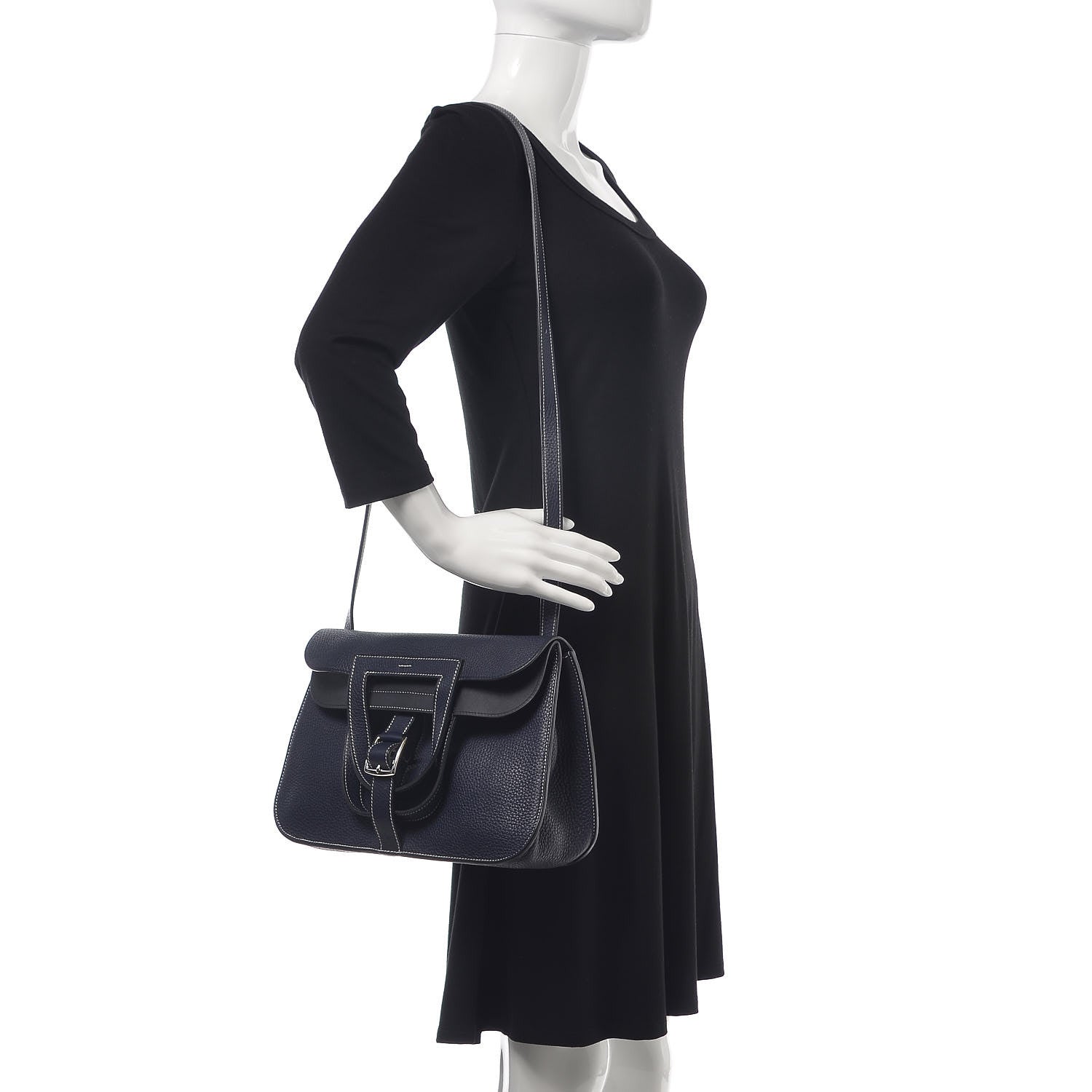 Hermes Taurillon Clemence Halzan 31 GM Bleu Nuit 2 of 11