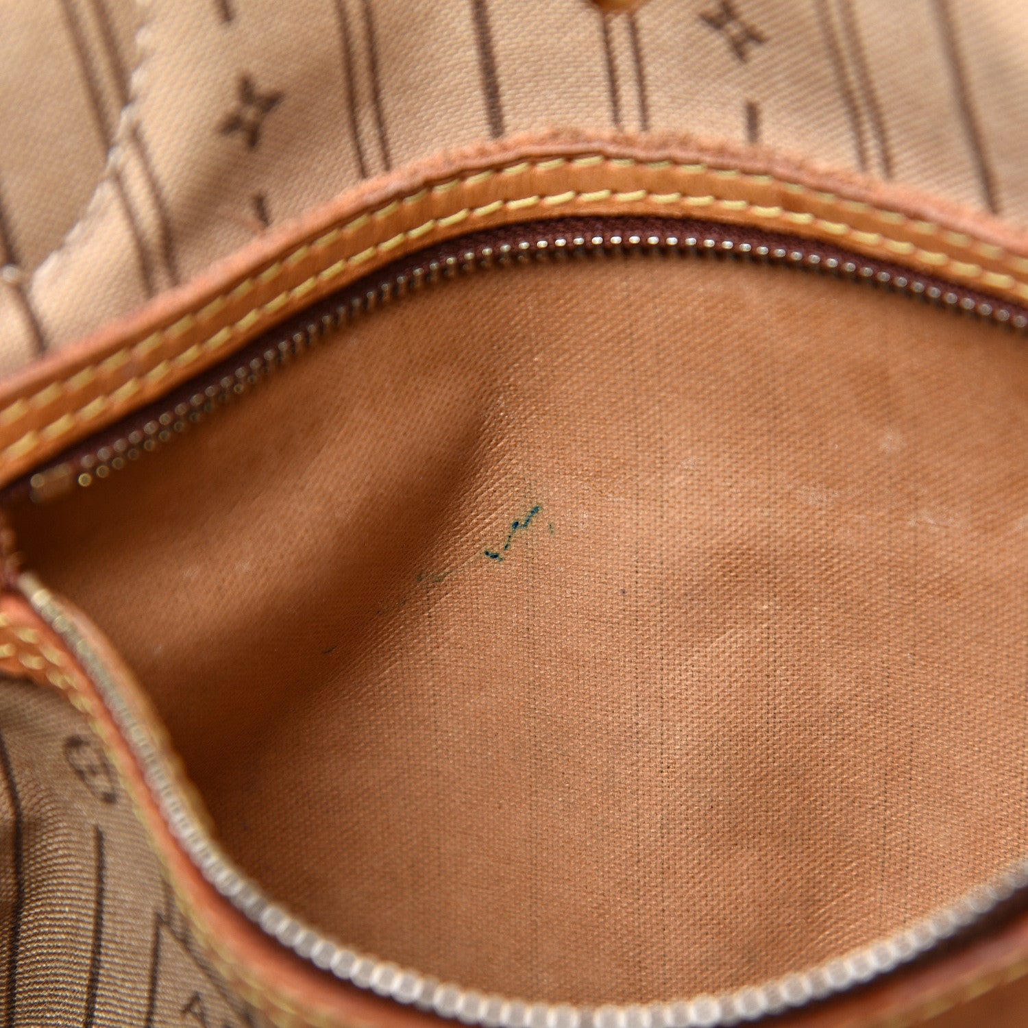 Louis Vuitton Monogram Neverfull PM 16 of 20