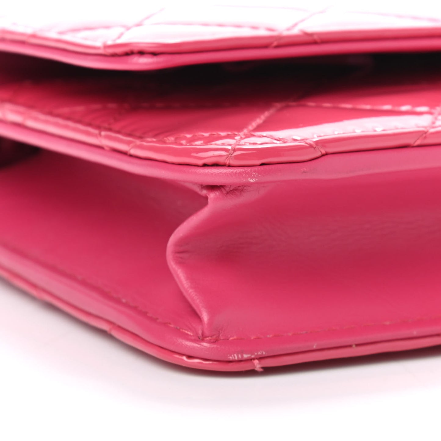 Patent Quilted Wallet On Chain WOC Fuchsia
