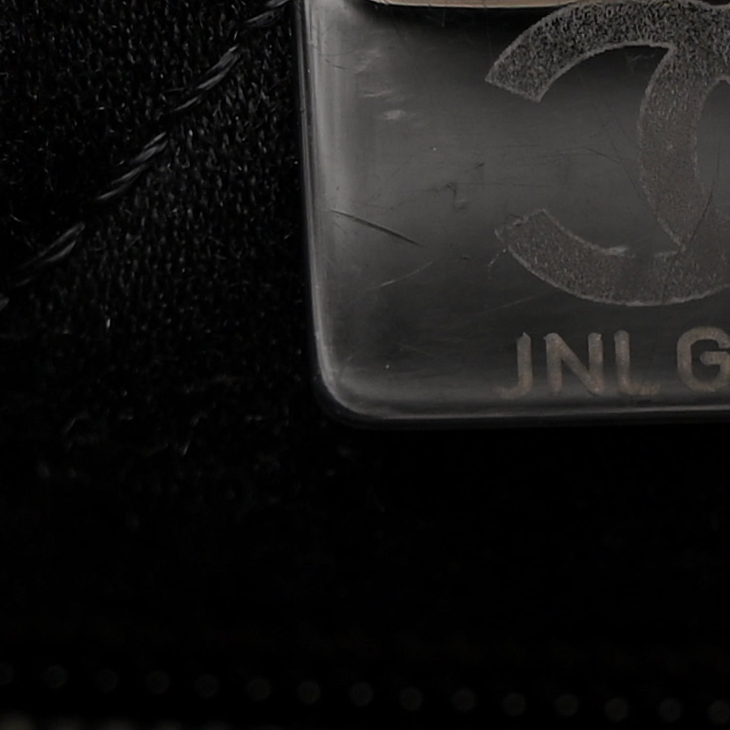 Shiny Calfskin Quilted Chanel 22 Black