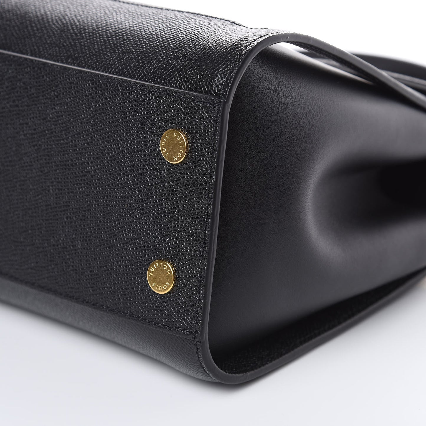 Grained Smooth Calfskin The LV Arch Black