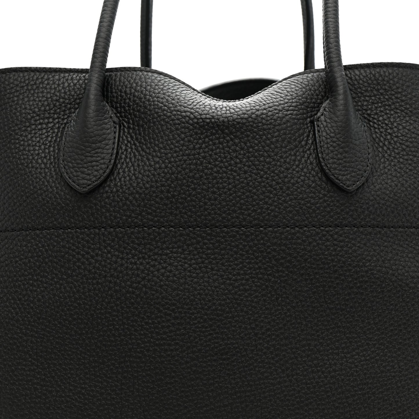 Grained Calfskin Soft Margaux 17 Black