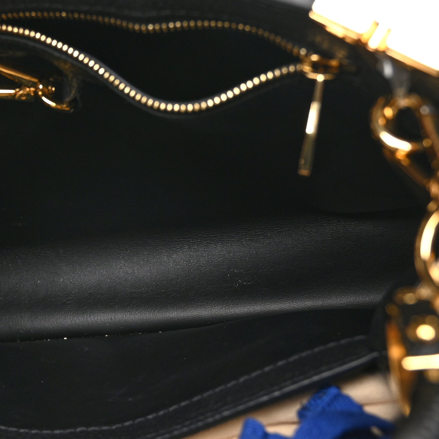 Taurillon Capucines PM  Black