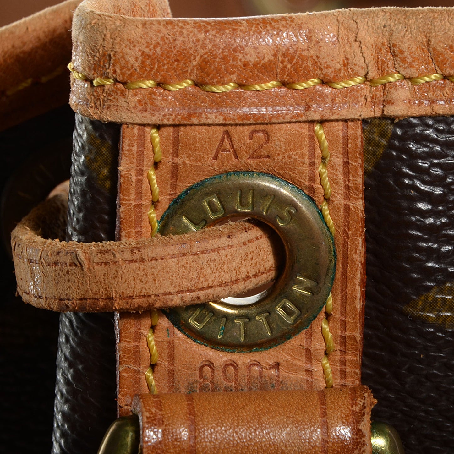 Monogram Noe