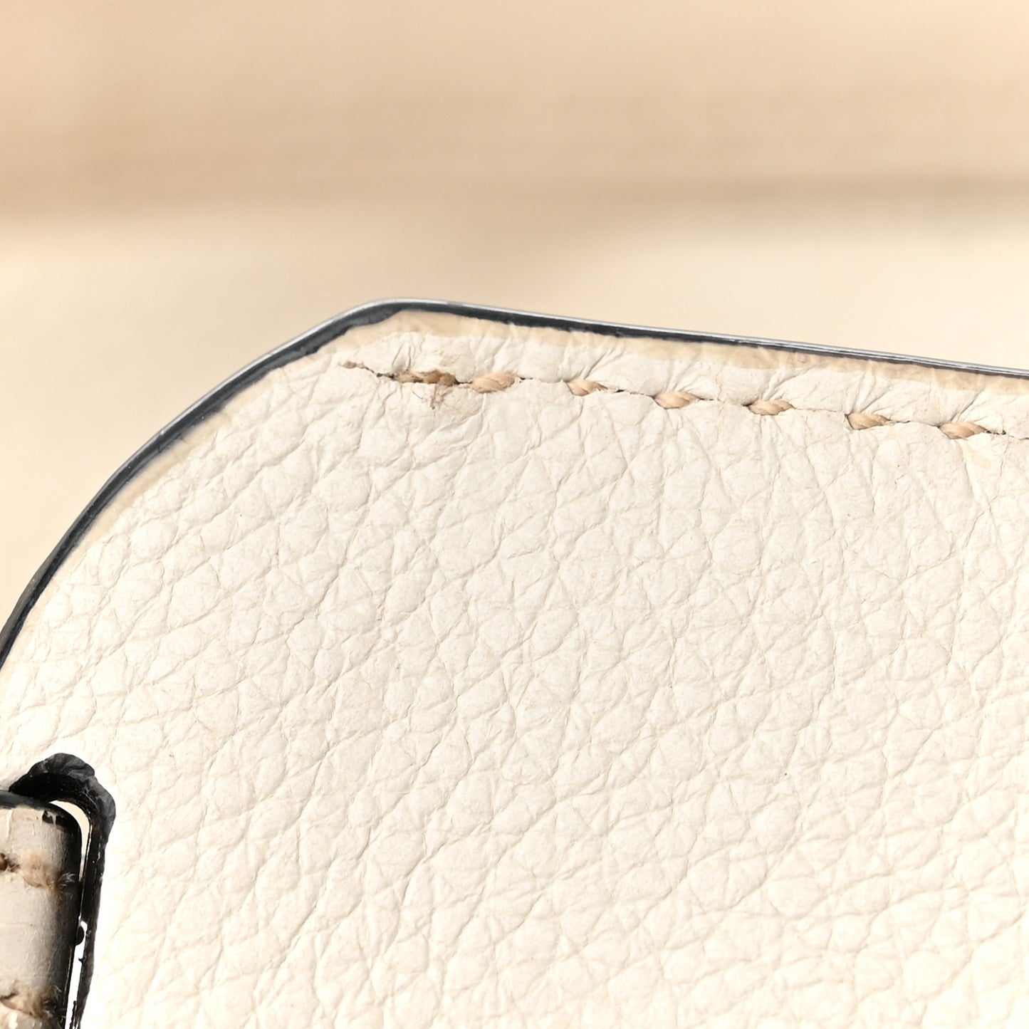Vitello Daino Hobo White
