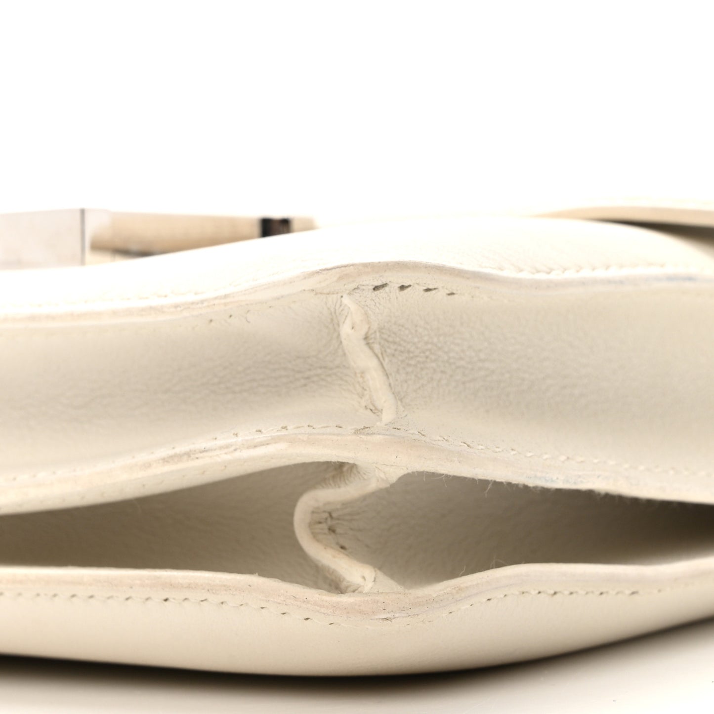 Swift Constance 18 White