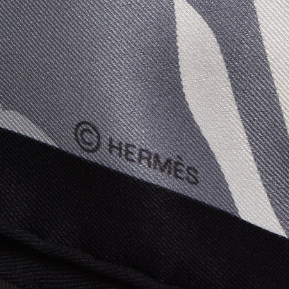 Hermes Silk Minuit Au Faubourg Scarf 70 Anthracite Blanc Jaune Vif 4 of 5