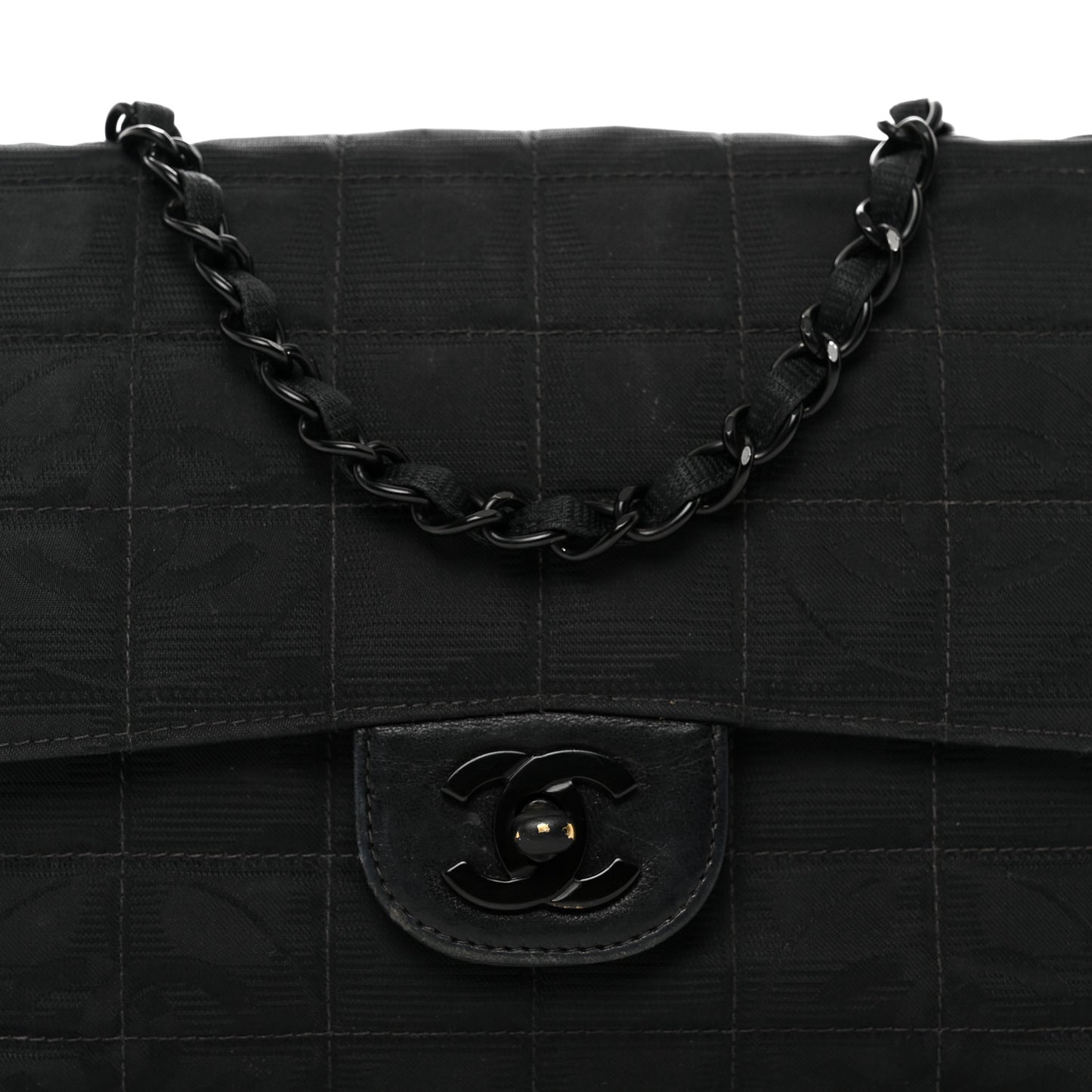 Nylon Medium Travel Flap Black