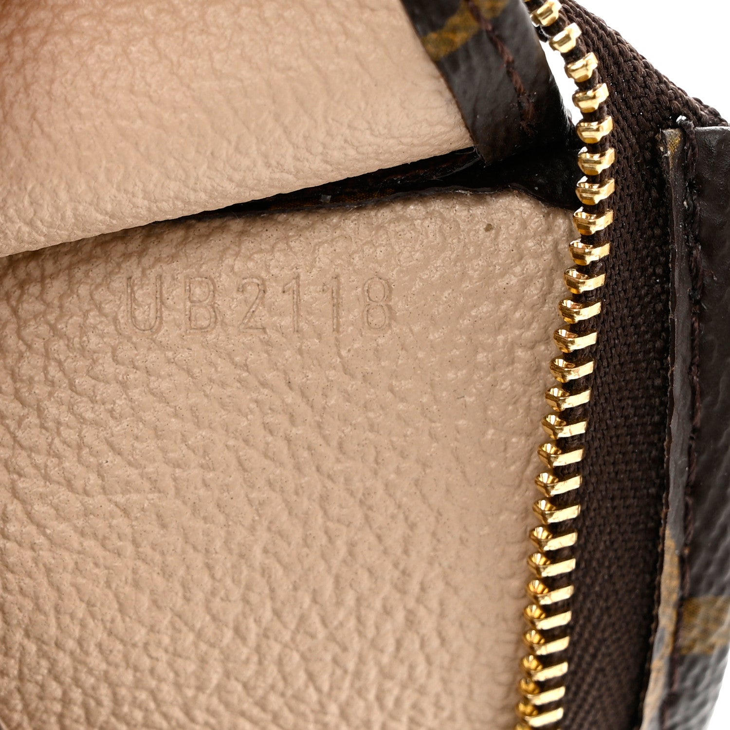 Louis Vuitton Monogram Toiletry Pouch 19 7 of 7