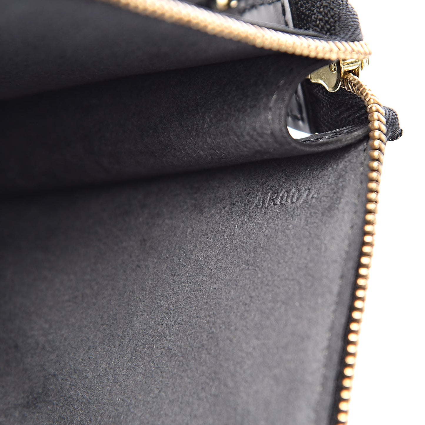 Epi Pochette Accessories 24 Black