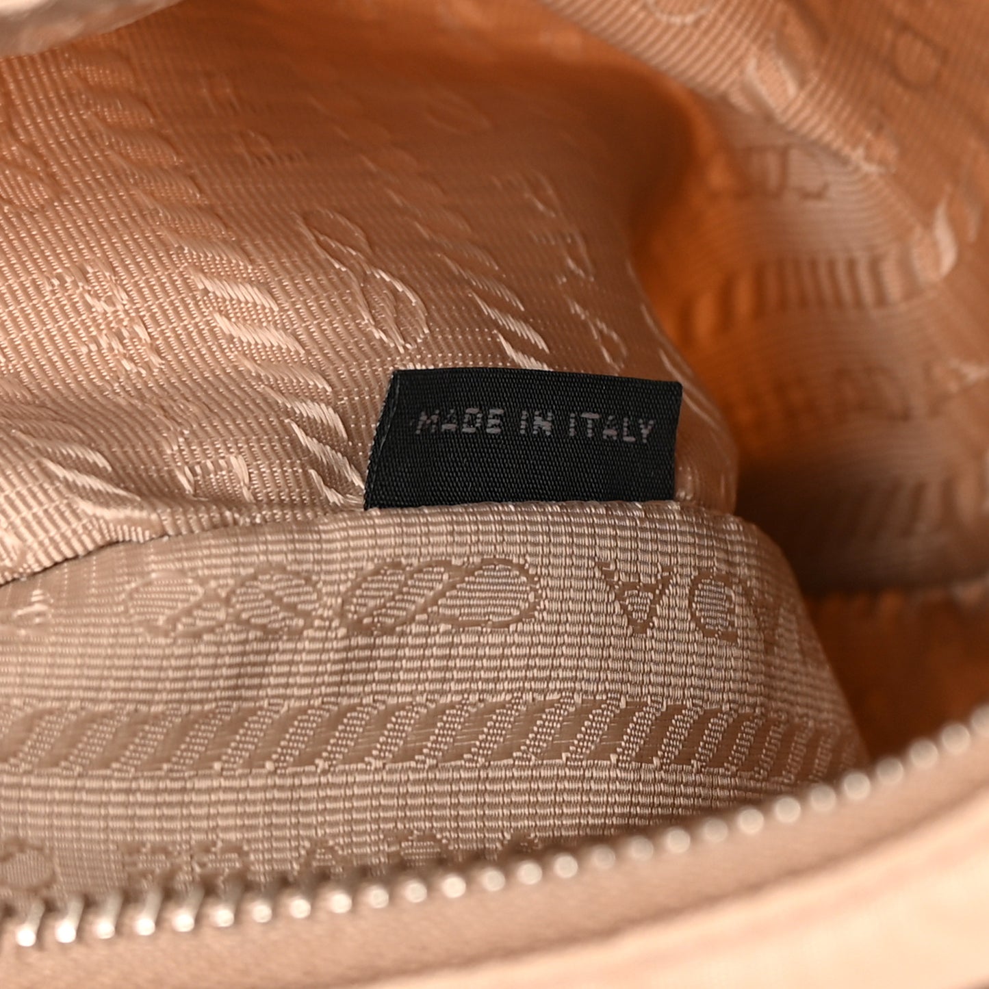 Nylon Re-Edition 2005 Shoulder Bag Cammeo