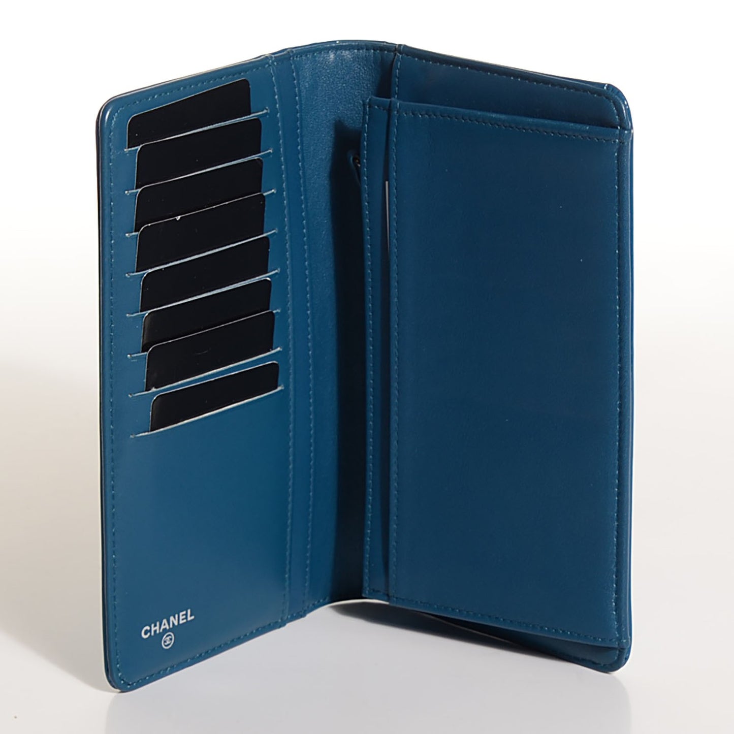 Patent Make Up Yen Wallet Blue