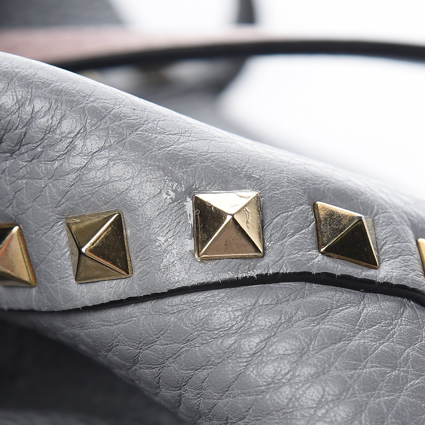 Grained Calfskin Small Rockstud Reversible Tote Grey Dark Rose