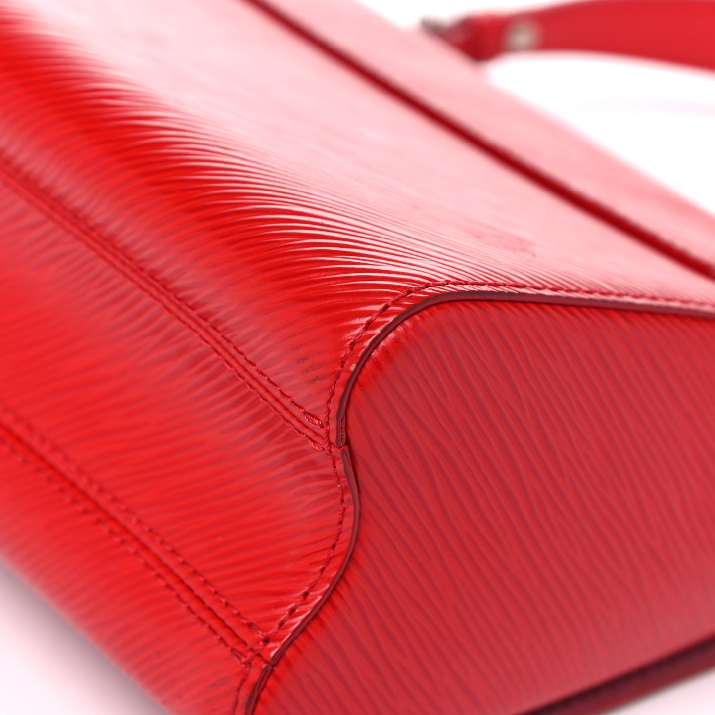 Epi Twist Shoulder Bag MM Coquelicot