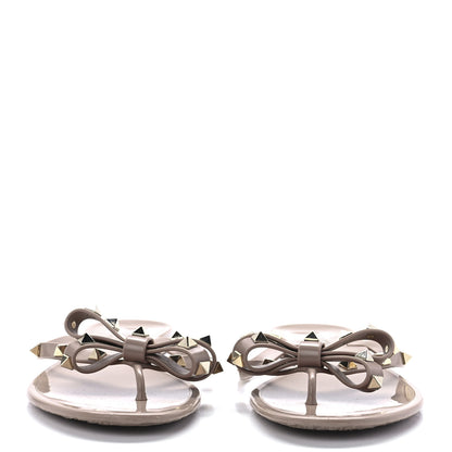 Valentino Garavani PVC Jelly Rockstud Bow Thong Sandals 40 Poudre 2 of 8