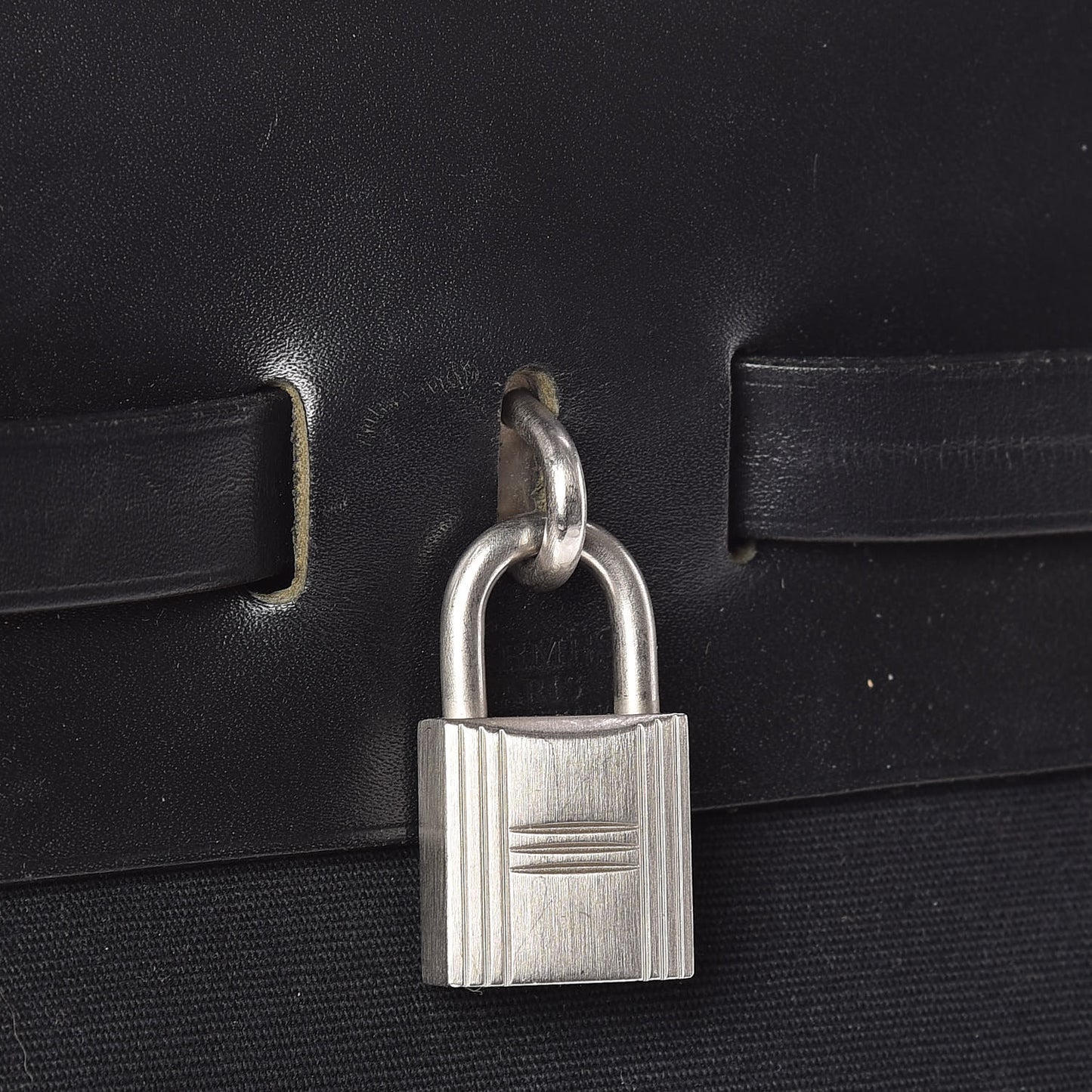 Vache Calfskin Toile Herbag 30 PM Black Natural