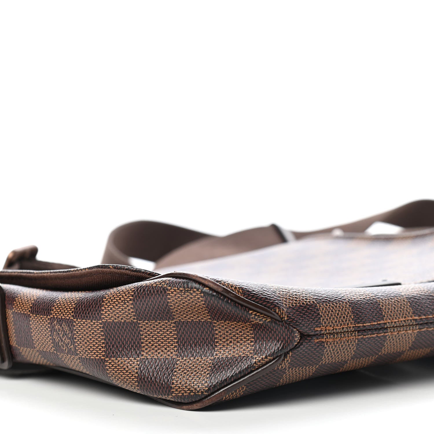 Louis Vuitton Damier Ebene District PM 6 of 8