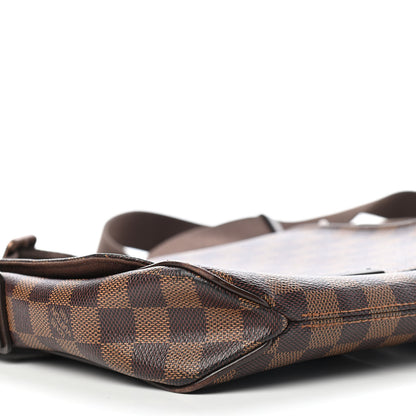 Louis Vuitton Damier Ebene District PM 6 of 8