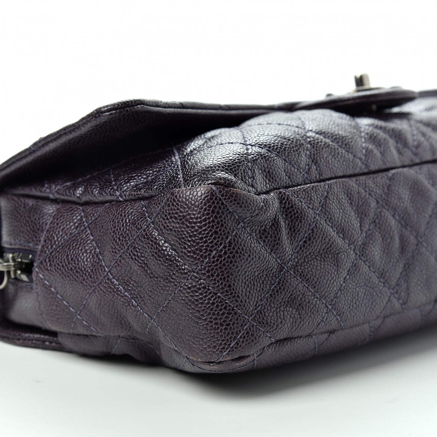 Iridescent Caviar Quilted Large Chic Flap Dark Purple