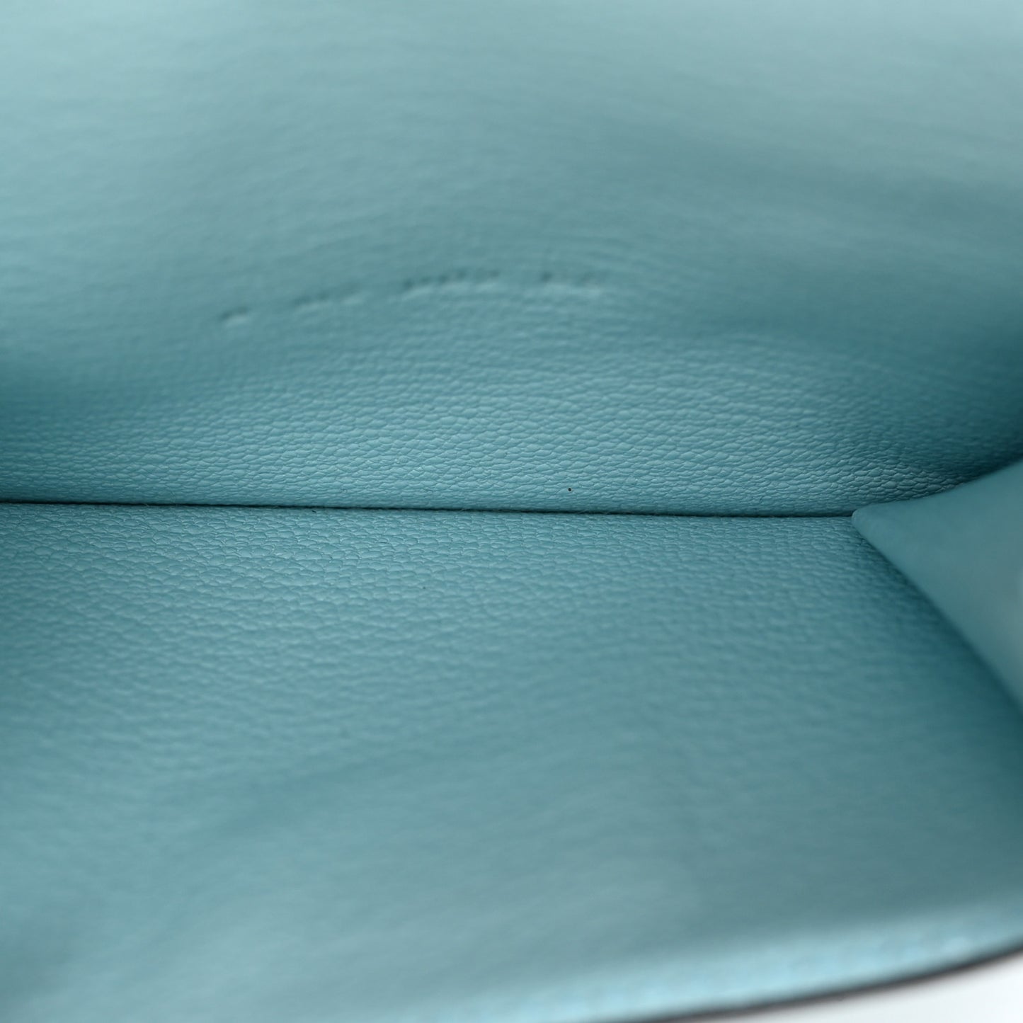 Chevre Mysore Kelly Pocket Compact Wallet Bleu Atoll