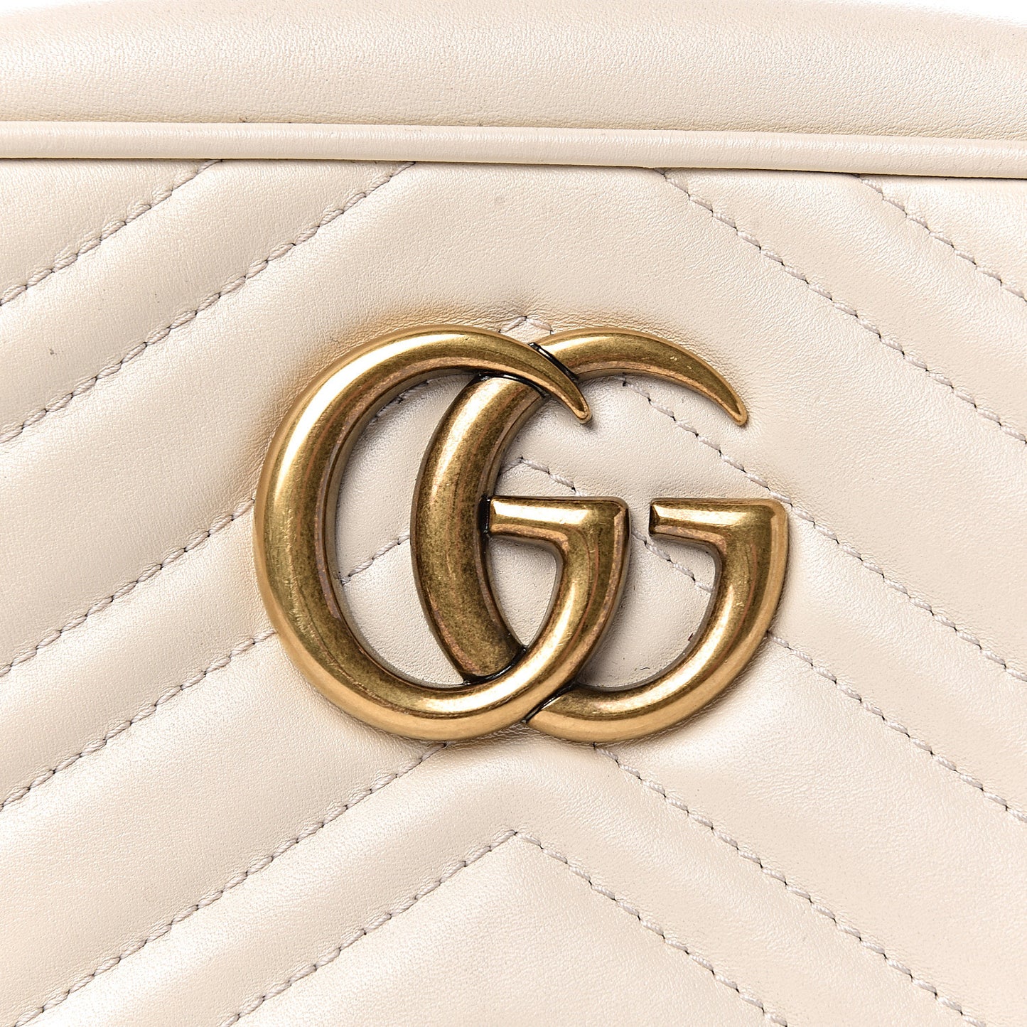 Calfskin Matelasse Small GG Marmont Chain Shoulder Bag White