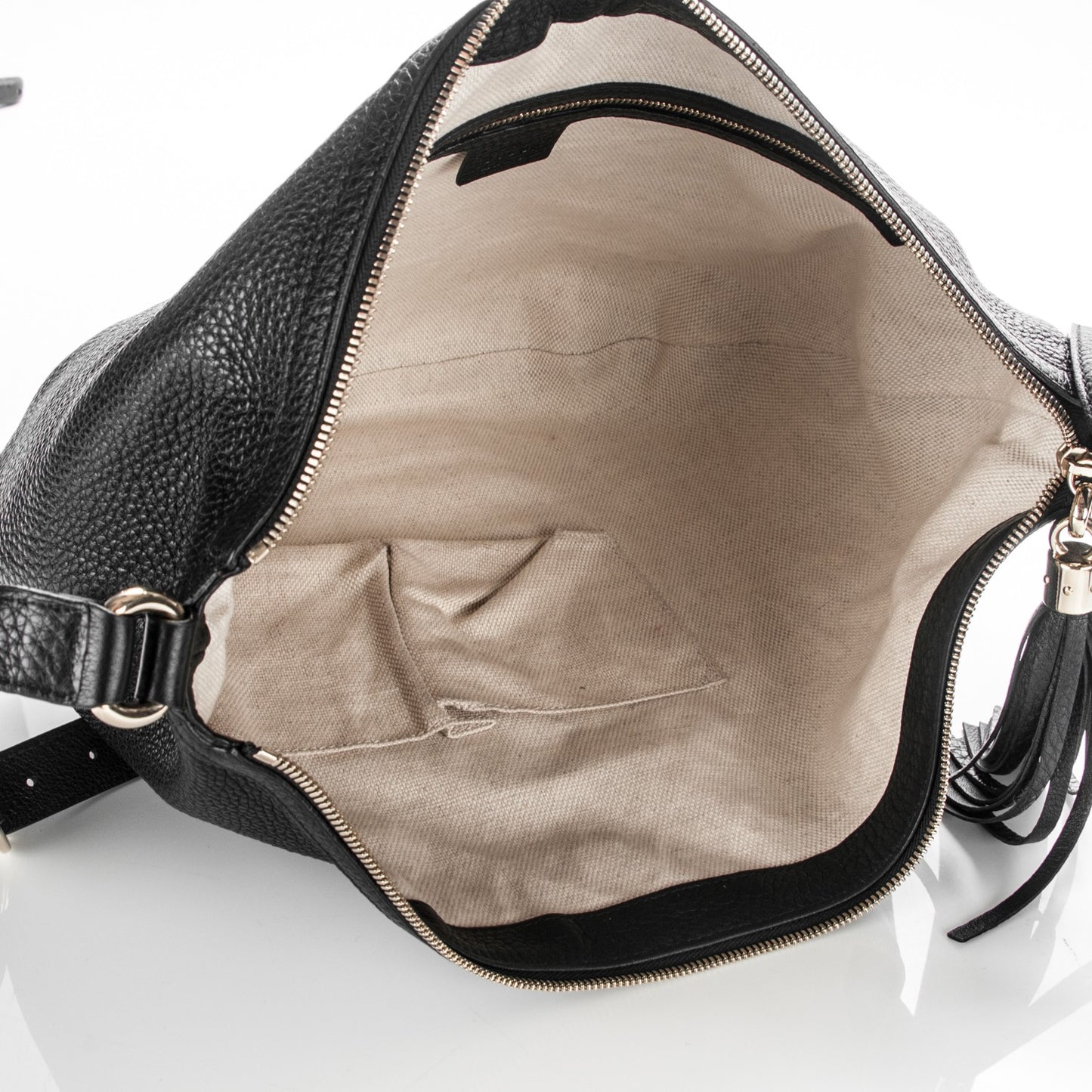 Pebbled Calfskin Medium Soho Hobo Black