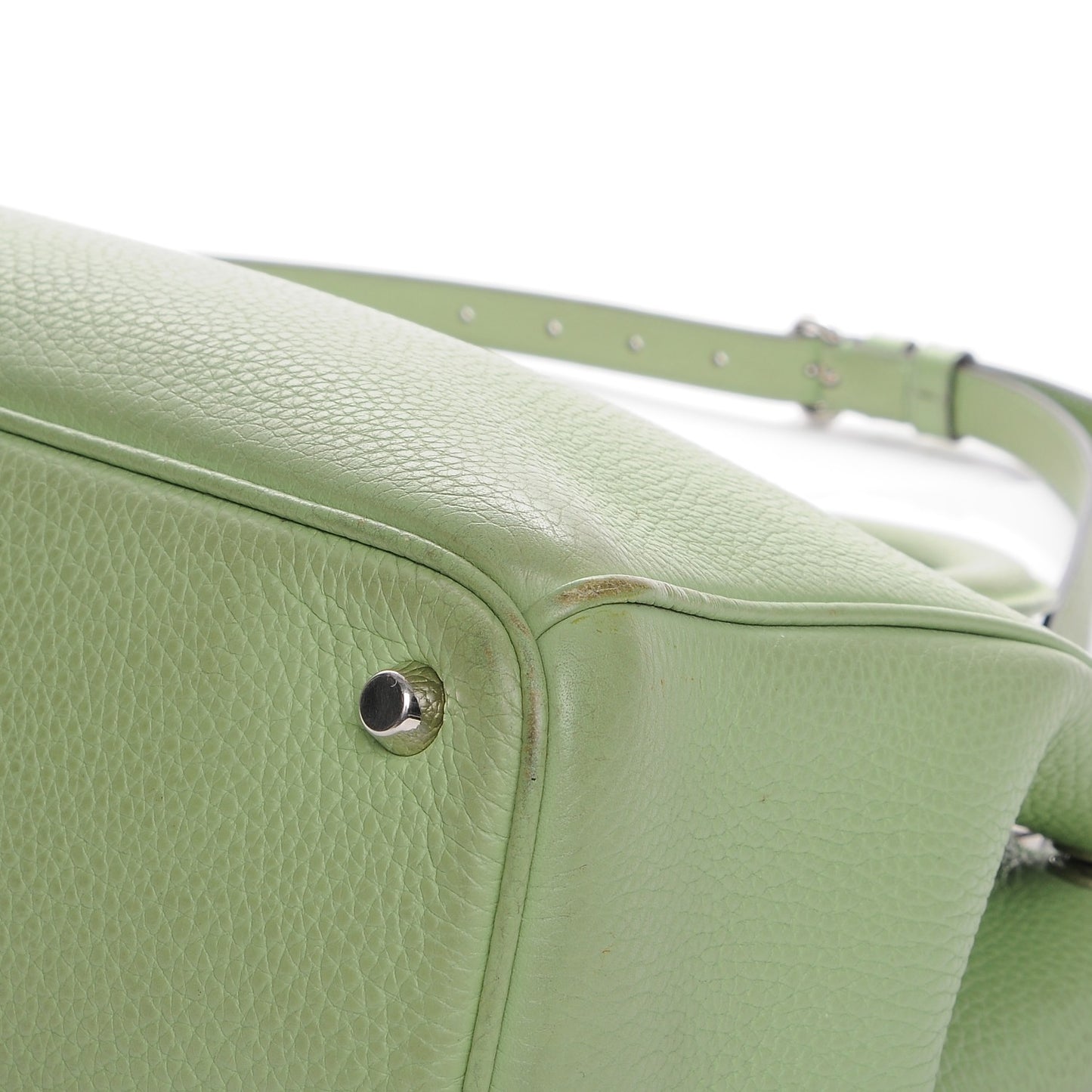 Bullcalf Medium Diorissimo Light Green